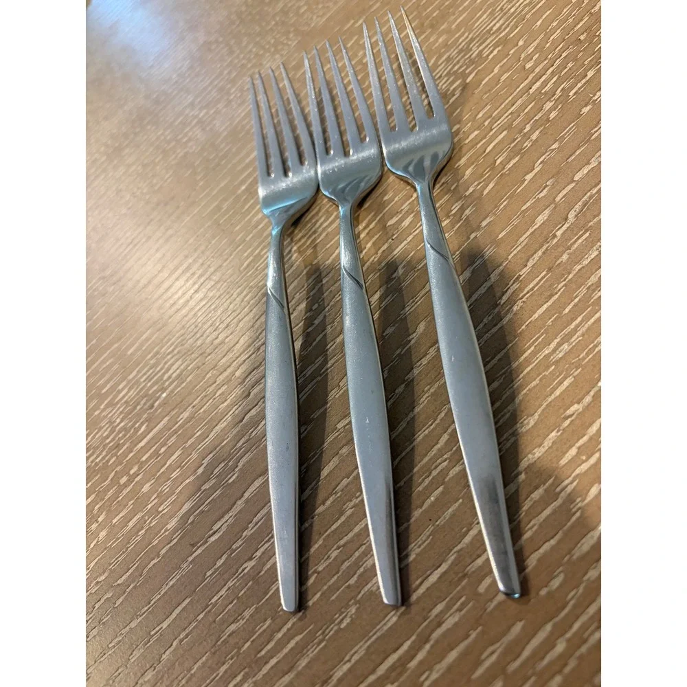 International Silver Coronado 1847 Rogers Stainless Glossy Dinner Forks Lot of 3